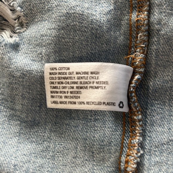 Wild Fable denim jacket with design tears S $16 - Picture 5 of 5